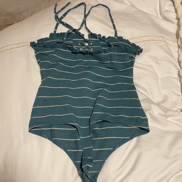 Revolve bodysuit - Picture 2 of 3